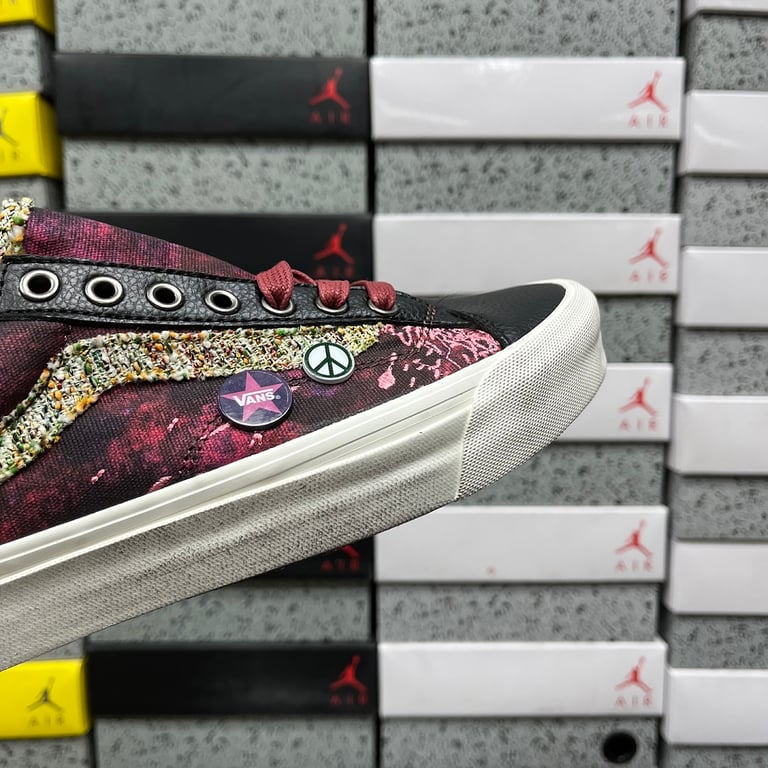 Vans Old Skool Wine Red Distressed - 9