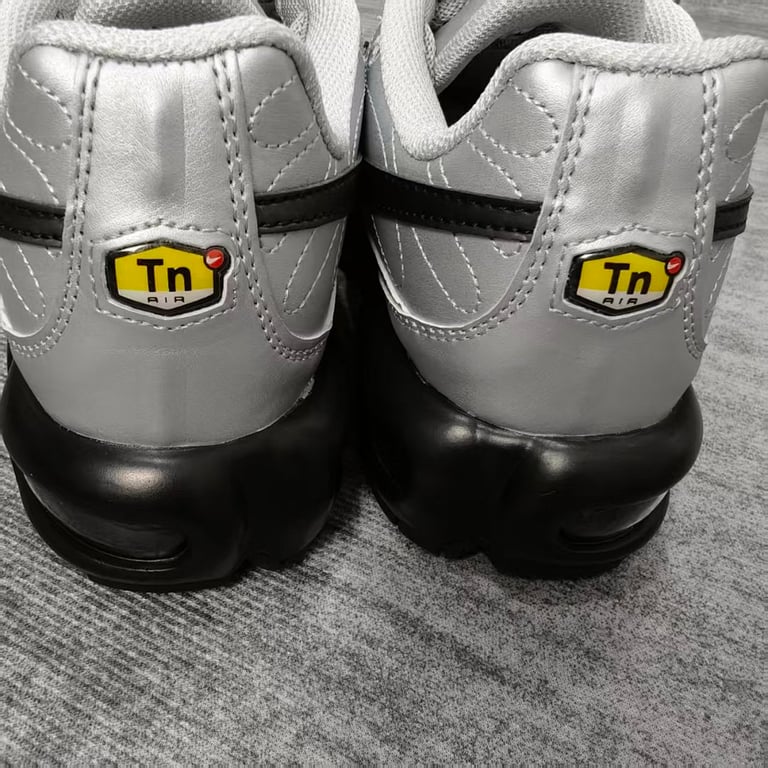 Air Max Plus Tiempo - 21