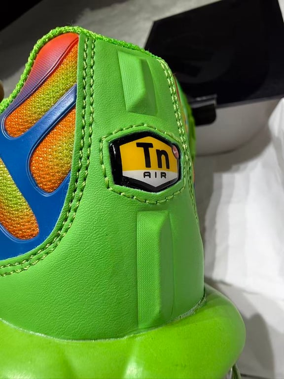 Supreme x Nike Air Max Plus TN Mean Green - 10