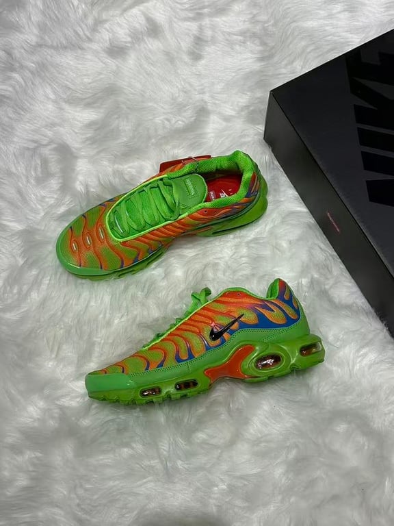 Supreme x Nike Air Max Plus TN Mean Green - 4