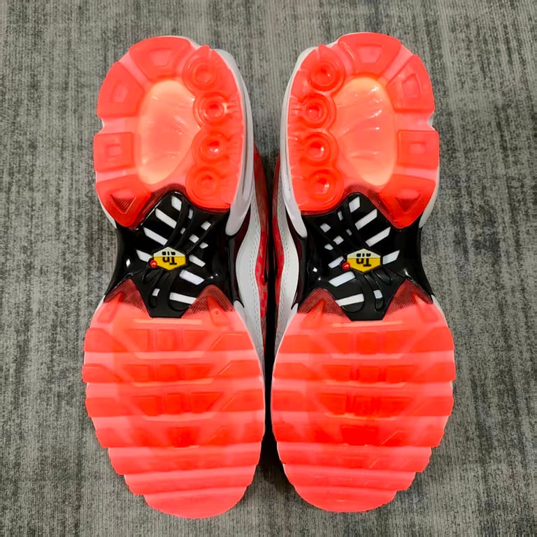 Nike Air Max Plus TN Masters Azalea - 9