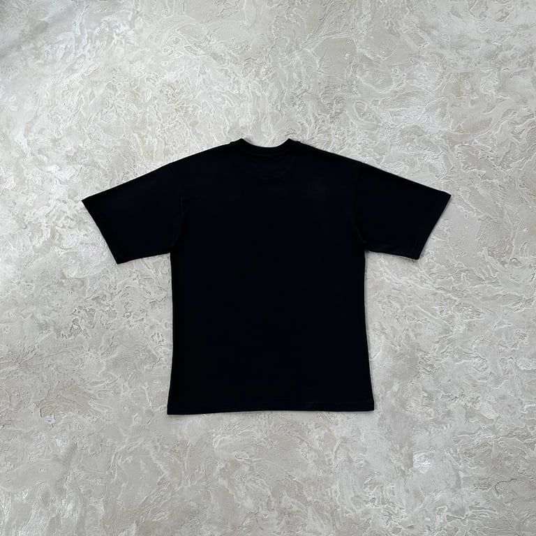 Syna World Badge Graphic Tee Black - 14