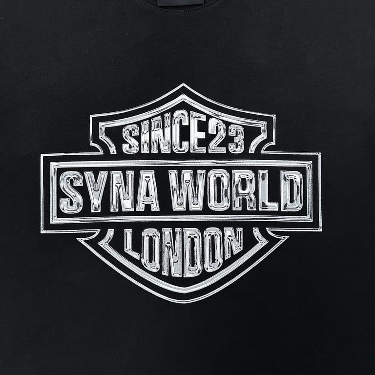 Syna World Badge Graphic Tee Black - 7