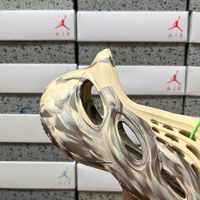 Yeezy Foam Runner MX Cream Clay - 7