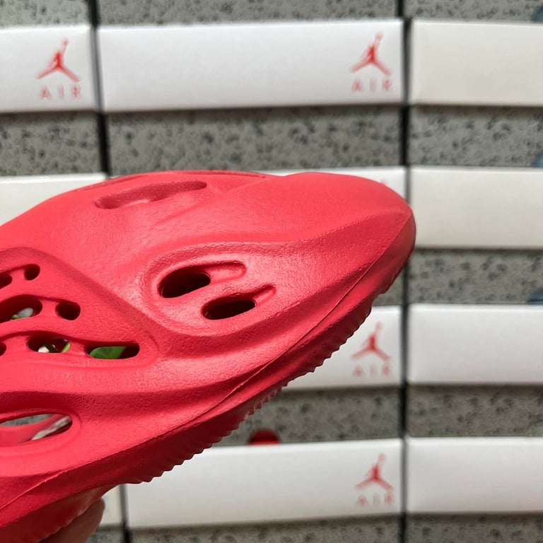 Yeezy Foam Runner Vermilion - 8