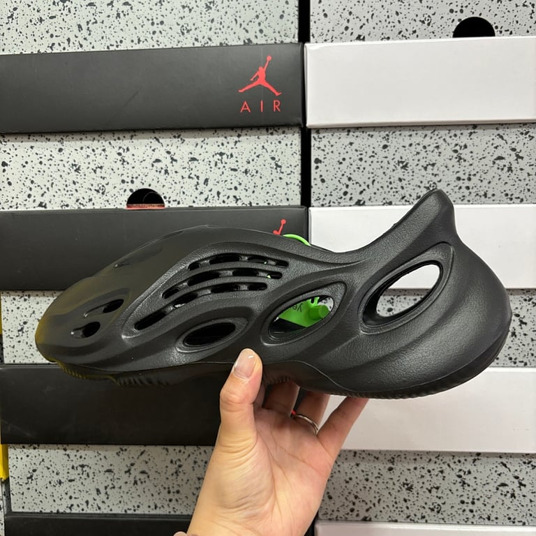 Adidas Yeezy Foam Runner Onyx GV7902 - 2
