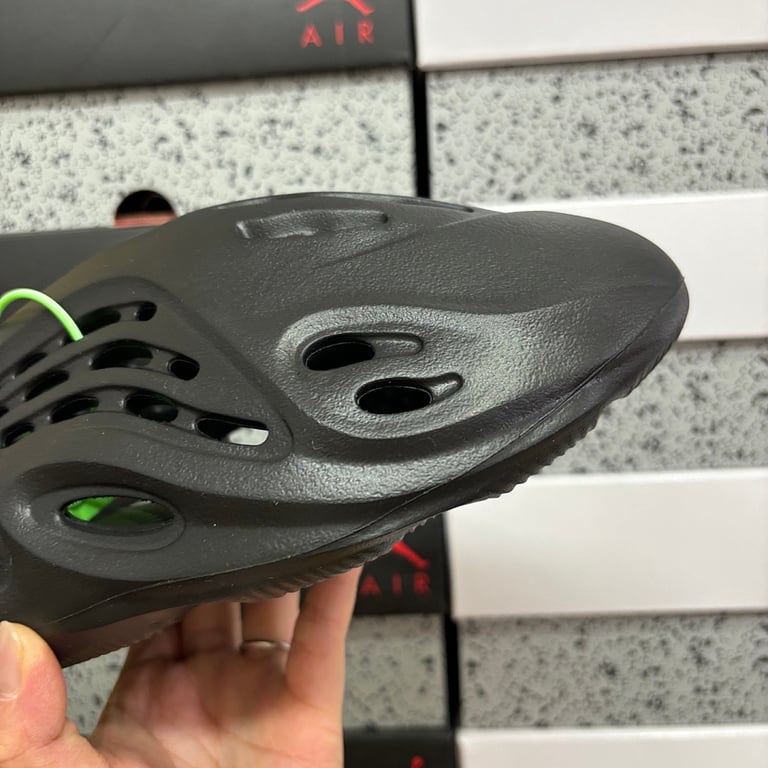 Adidas Yeezy Foam Runner Onyx GV7902 - 5