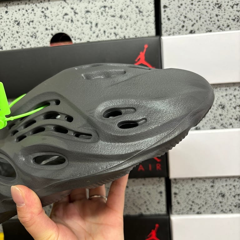 Adidas Yeezy Foam Runner Onyx - 5