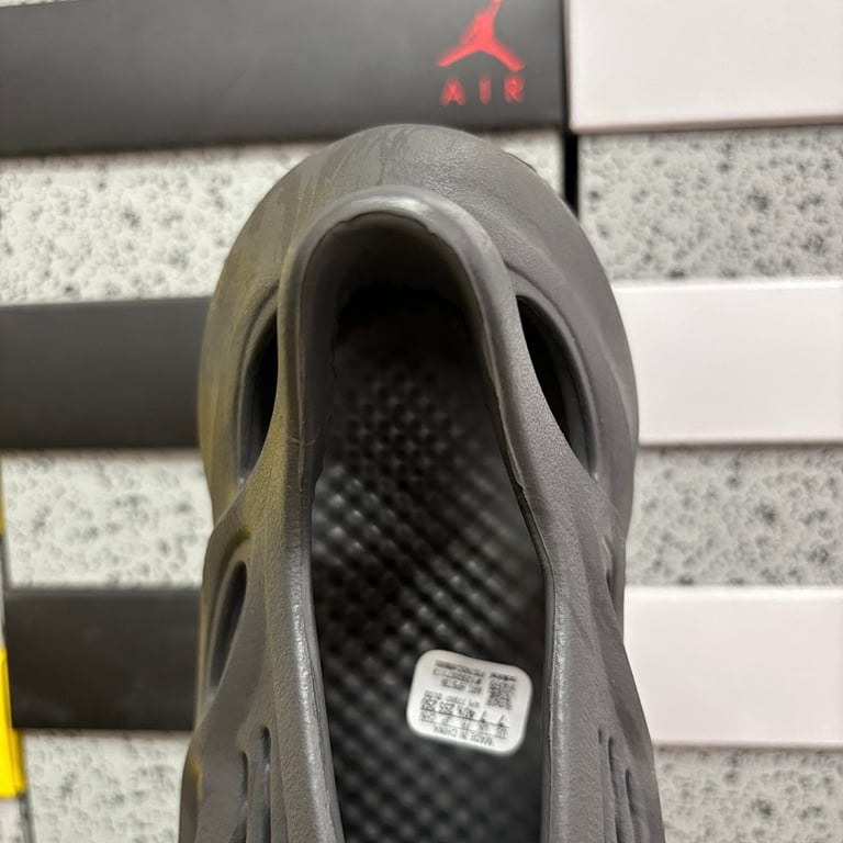 Adidas Yeezy Foam Runner Onyx - 6
