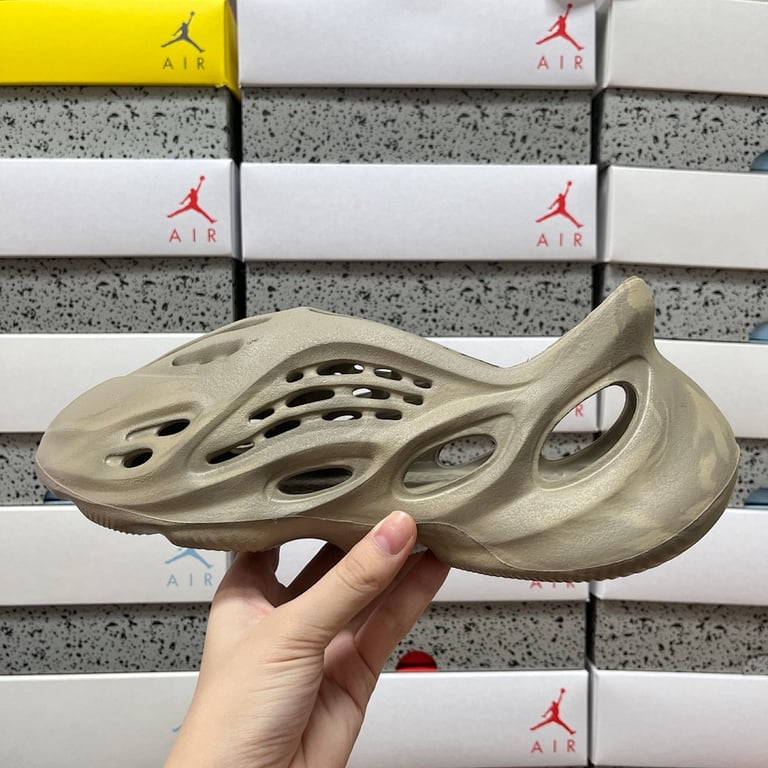 Yeezy Foam Runner Stone Sage - 2