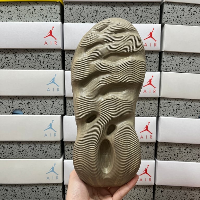 Yeezy Foam Runner Stone Sage - 3