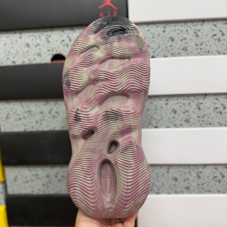 Yeezy Foam Runner IG9562 Black Pink - 3