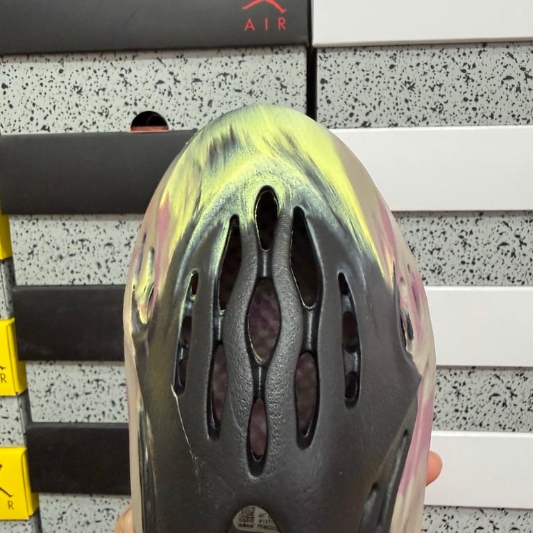 Yeezy Foam Runner IG9562 Black Pink - 7