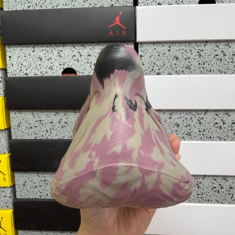 Yeezy Foam Runner IG9562 Black Pink - 8
