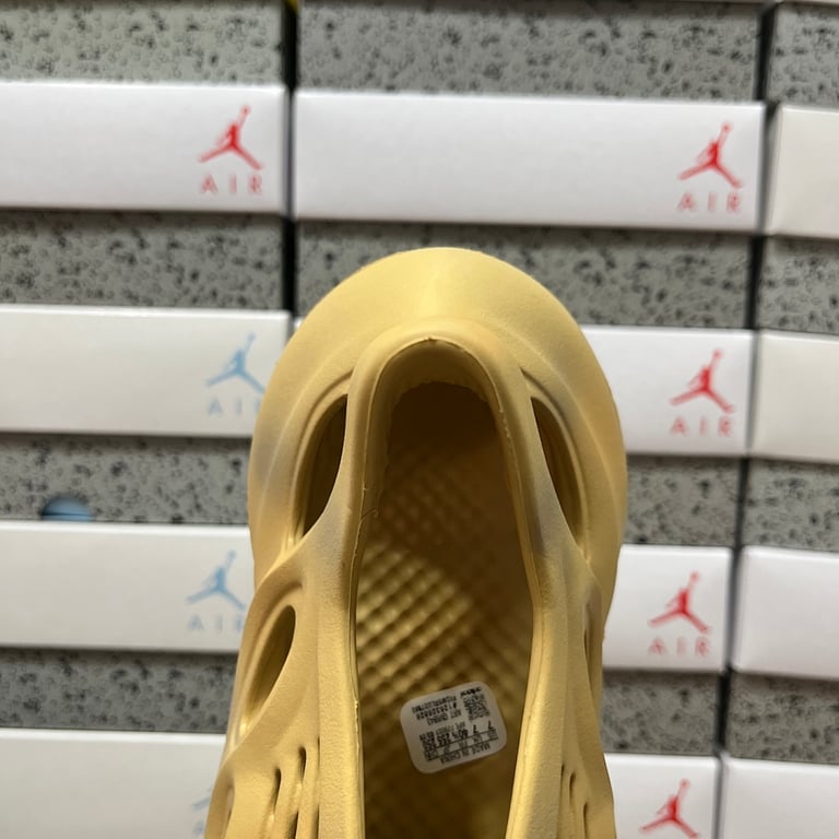 Yeezy Foam Runner Sulfur GV6843 - 5