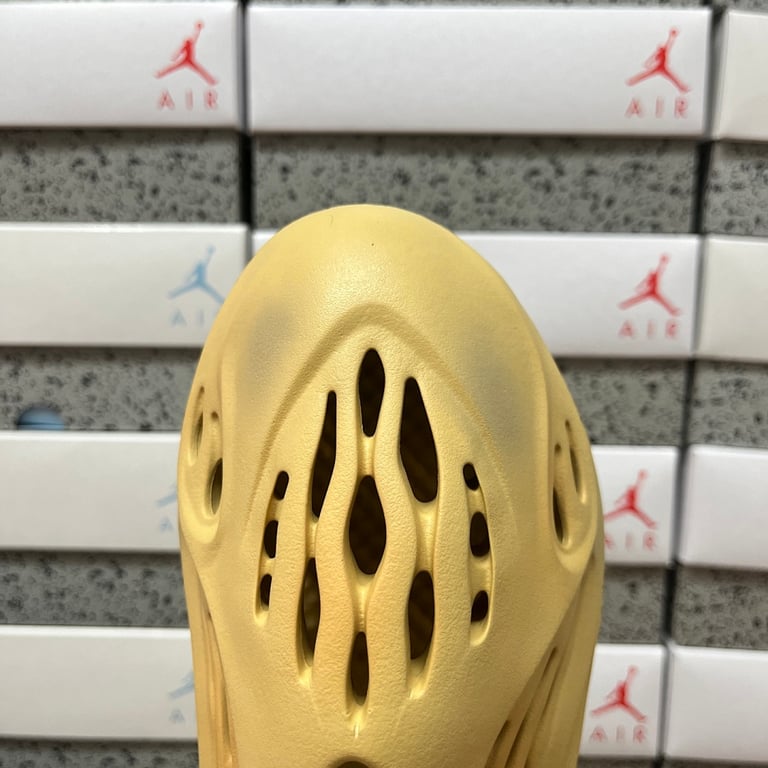 Yeezy Foam Runner Sulfur GV6843 - 6