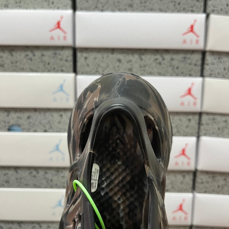 Yeezy Foam Runner MX Carbon ID4126 - 6