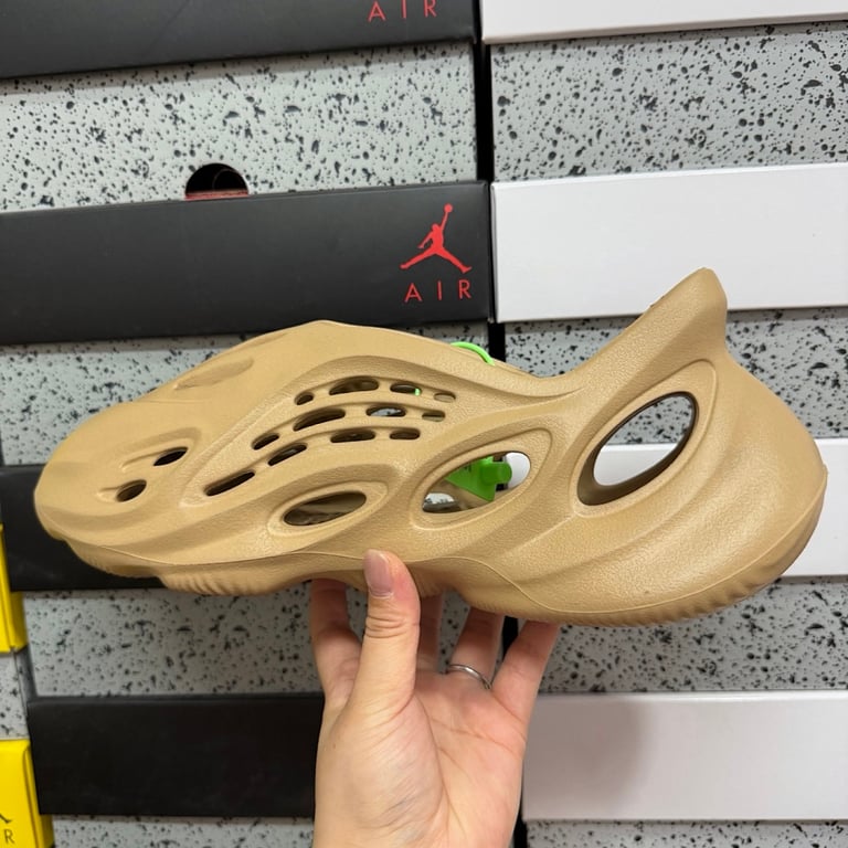 Yeezy Foam Runner Ochre - 2