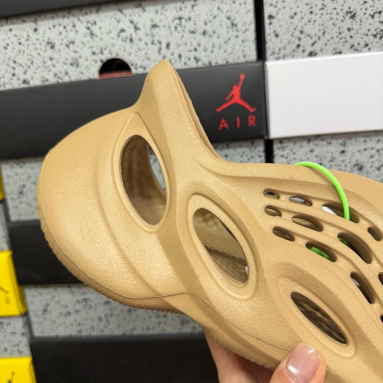 Yeezy Foam Runner Ochre - 4