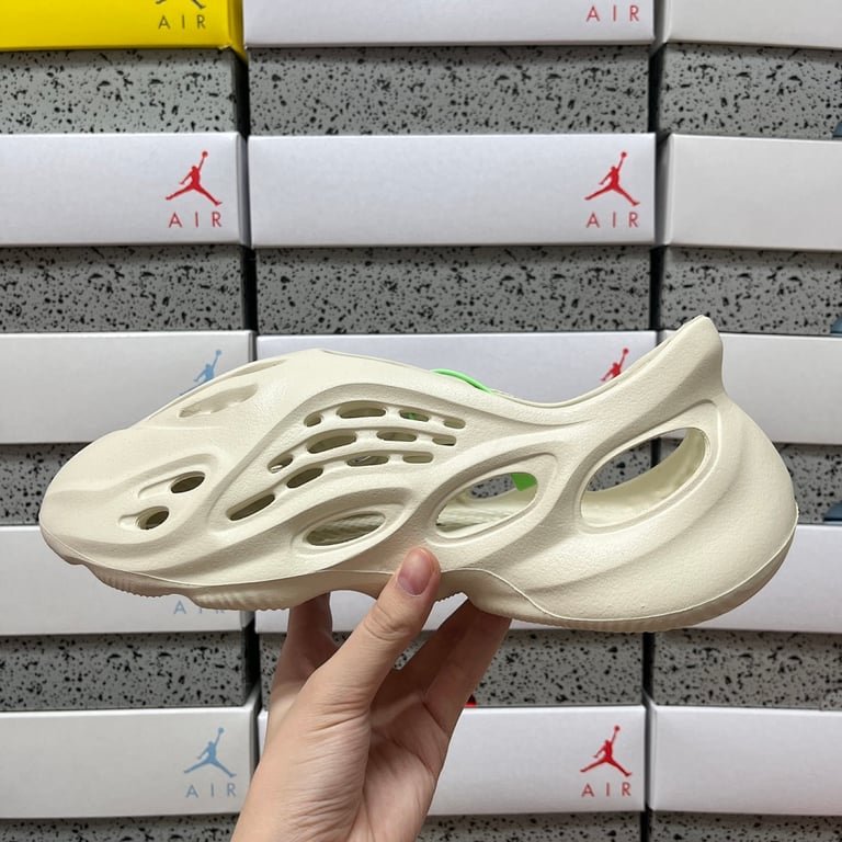 Yeezy Foam Runner Ararat - 2