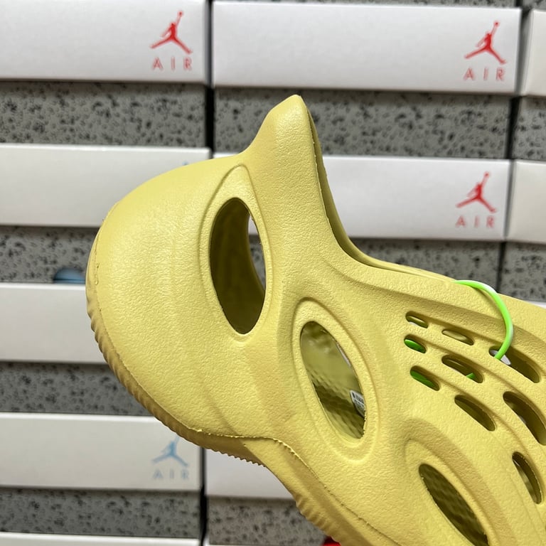 Yeezy Foam Runner Sulfur GV6775 - 7
