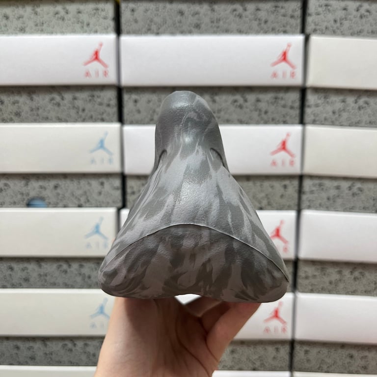Yeezy Foam Runner MX Cinder Grey - 4
