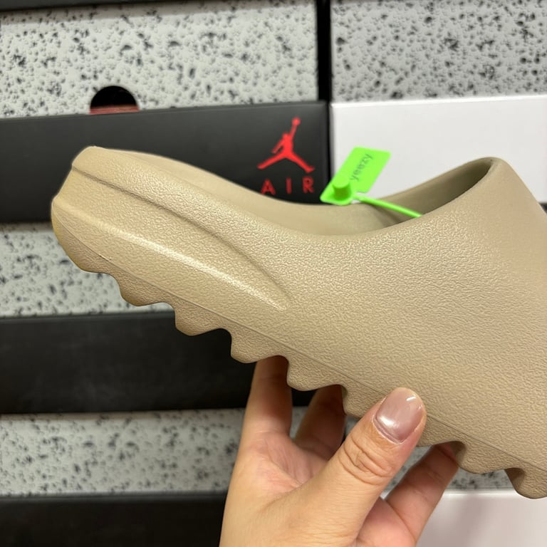 Yeezy Slide Pure GW1934 - 4