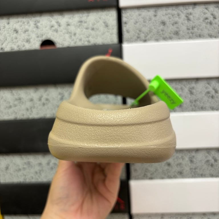 Yeezy Slide Pure GW1934 - 8