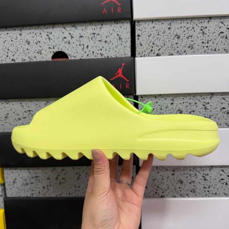 Yeezy Slide Glow Green - 2