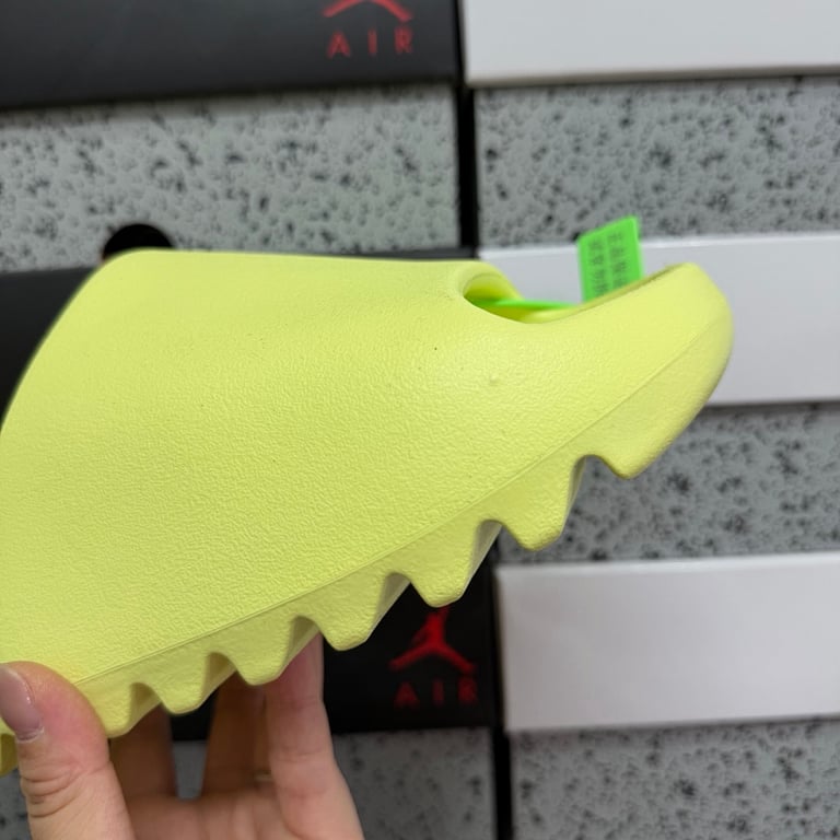 Yeezy Slide Glow Green - 5
