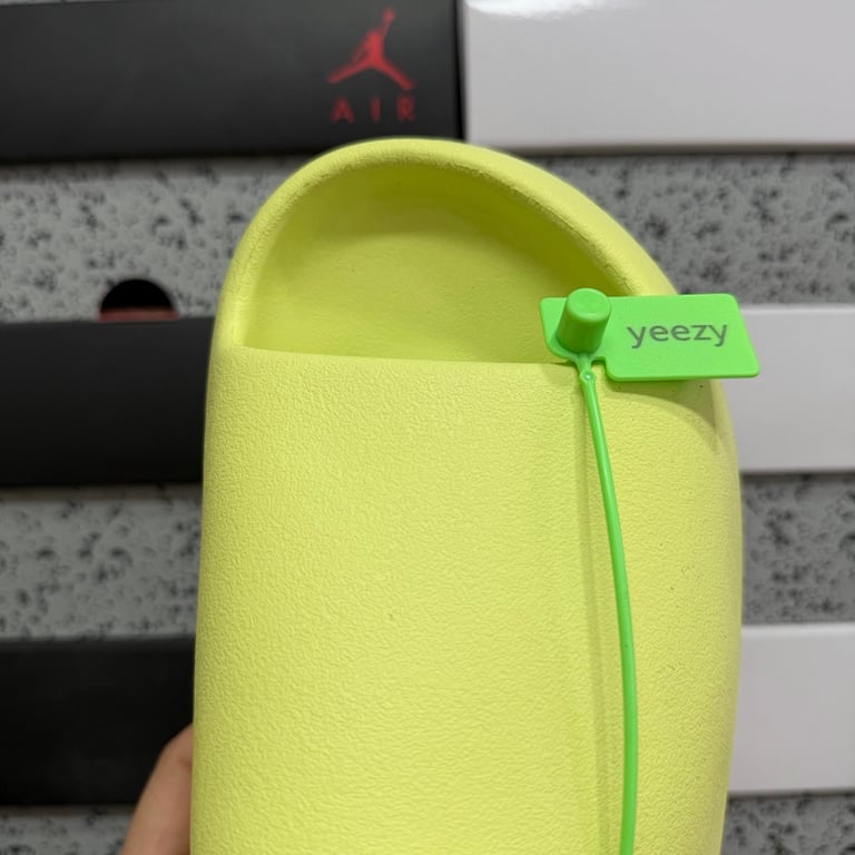 Yeezy Slide Glow Green - 7