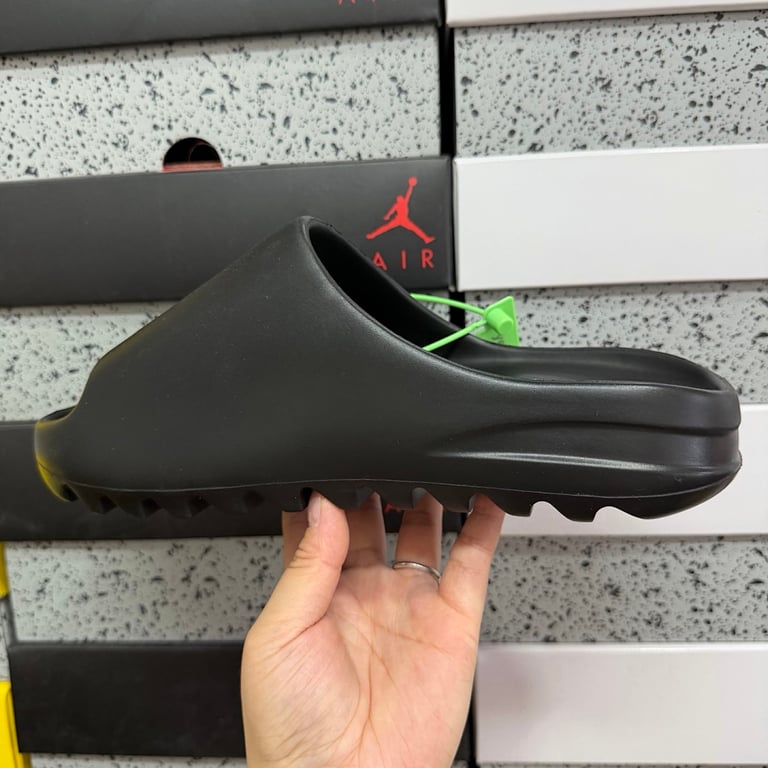 Yeezy Slide Onyx (FX0495) - 2