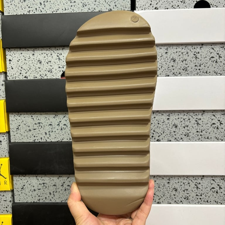 Yeezy Slide Earth Brown FV8425 - 3