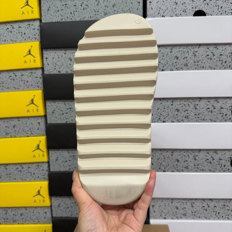 Yeezy Slide Bone FW6345 - 3