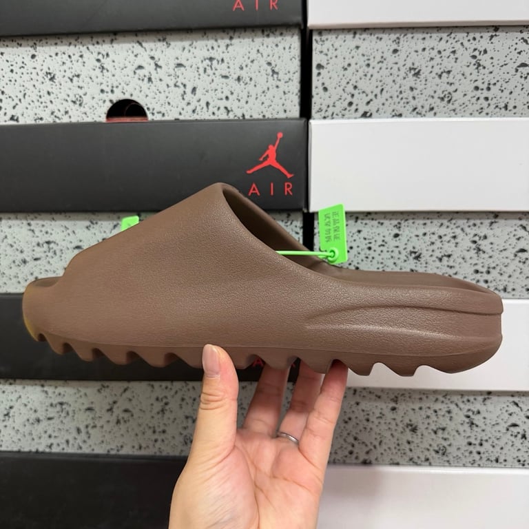 Yeezy Slide Flax - 2