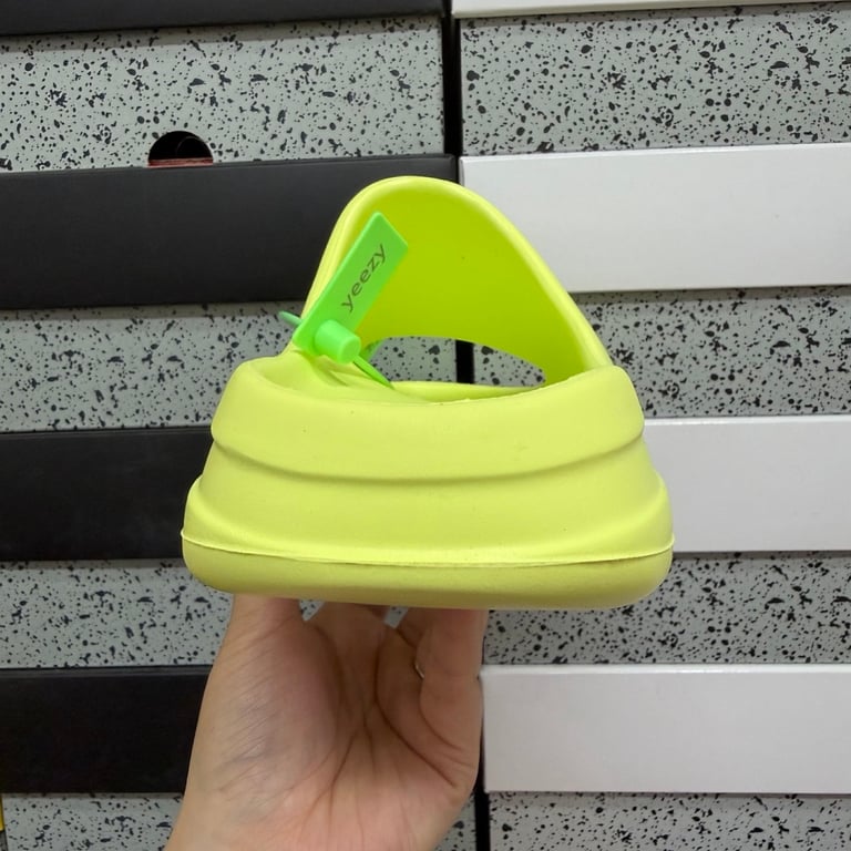 Yeezy Slide Glow Green - 8