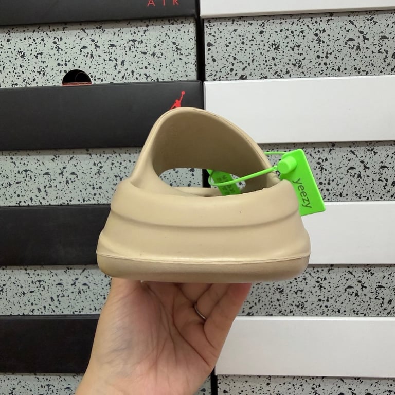 Yeezy Slide Pure GZ5554 - 8