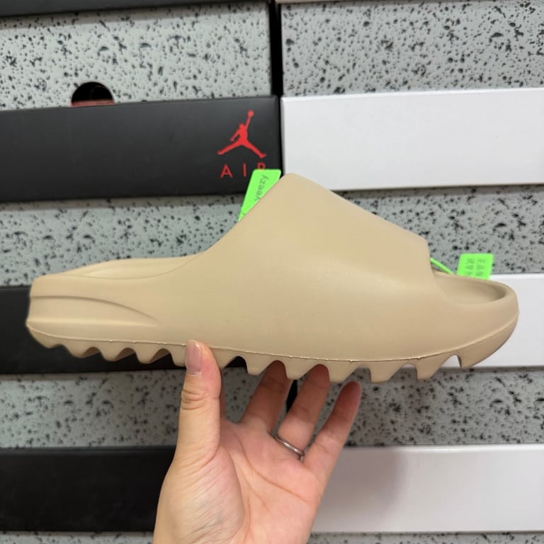 Yeezy Slide Pure GZ5554 - 9