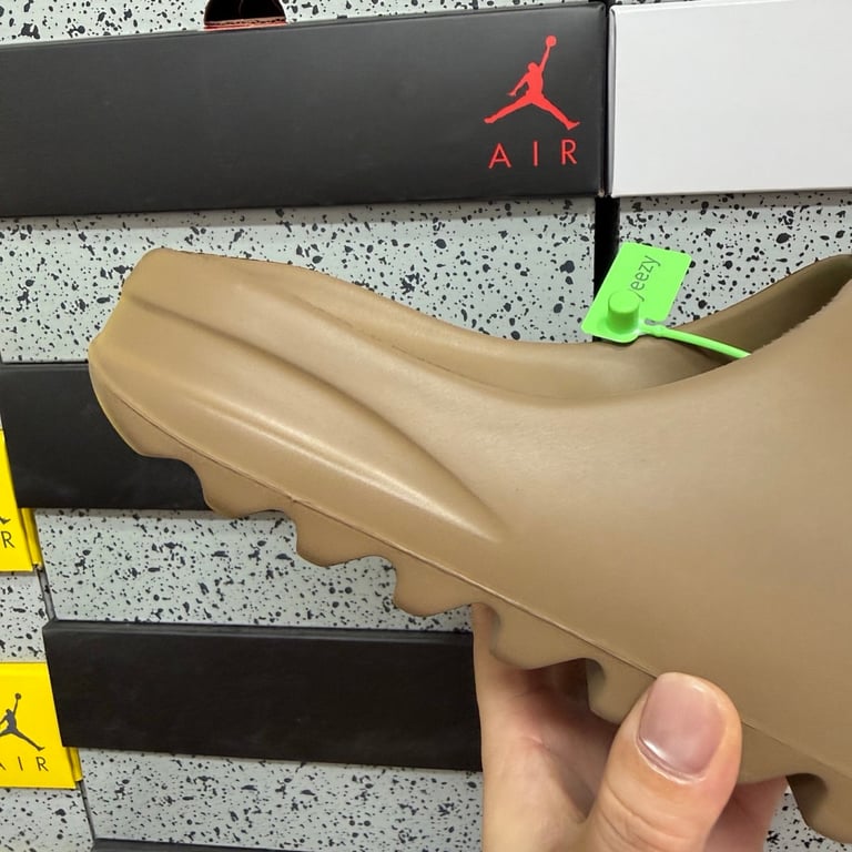 Yeezy Slide Core - 4