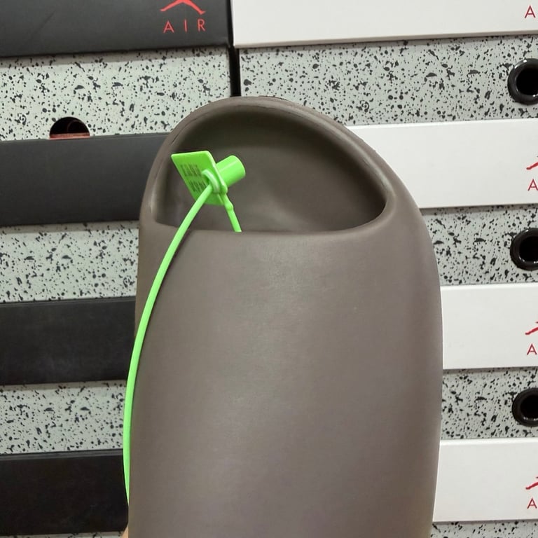 Yeezy Slide Soot G55495 - 7