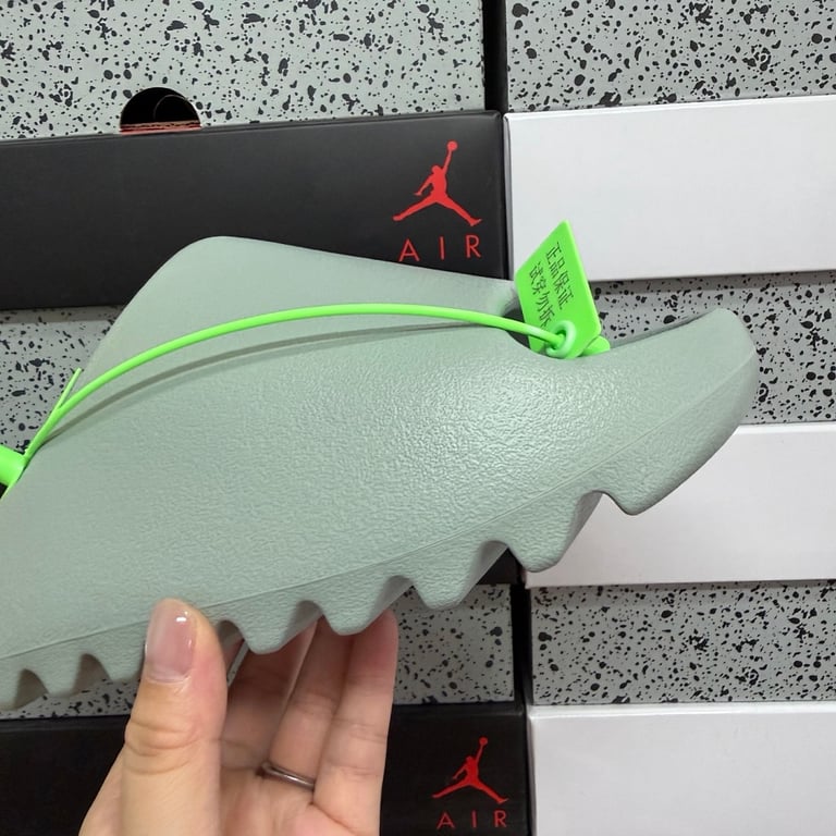 Yeezy Slide Salt ID5480 - 5