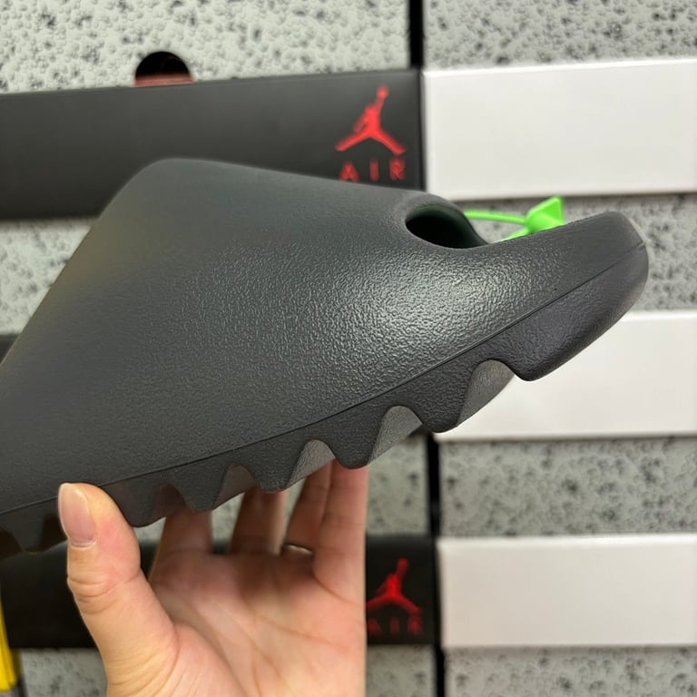 Yeezy Slide Onyx HQ6448 - 5