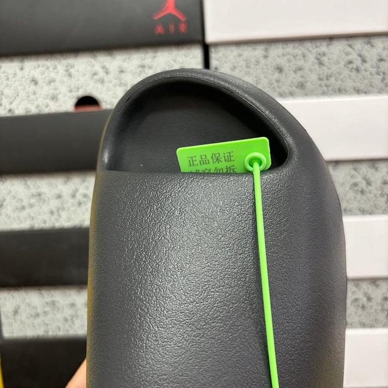 Yeezy Slide Onyx HQ6448 - 7