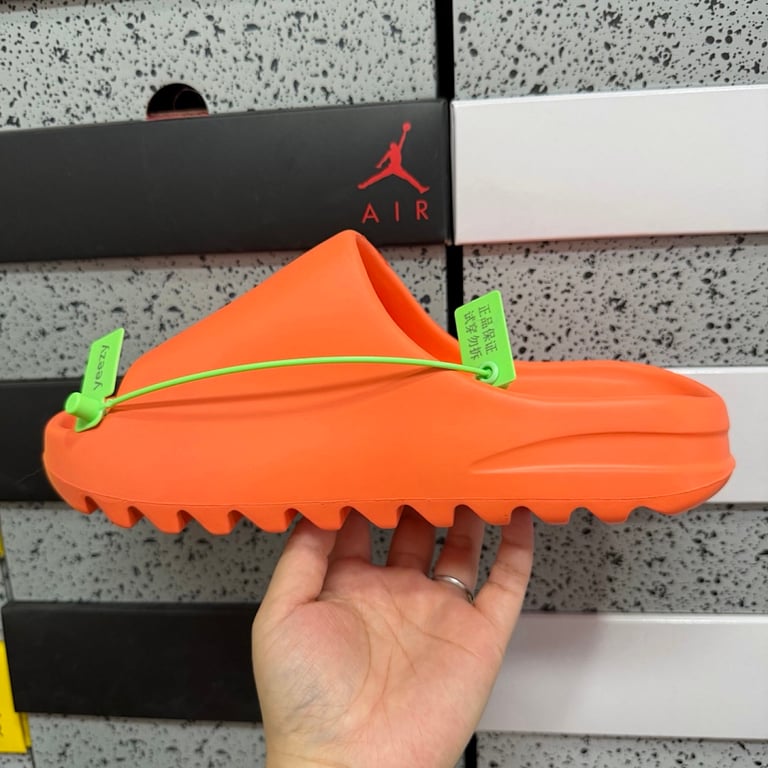 Yeezy Slide Enflame Orange - 2