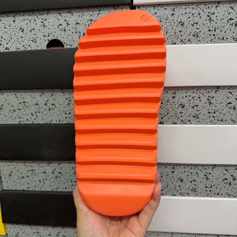 Yeezy Slide Enflame Orange - 3