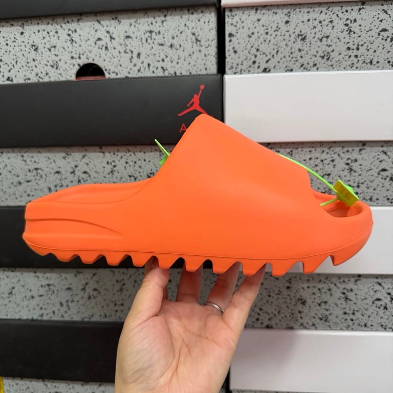 Yeezy Slide Enflame Orange - 9