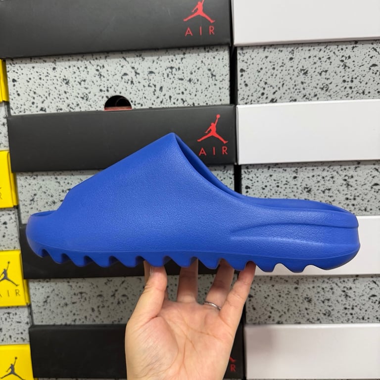 Yeezy Slide Azure ID4133 - 2
