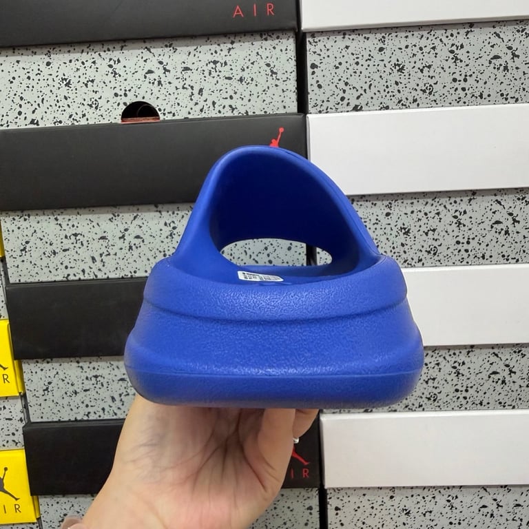 Yeezy Slide Azure ID4133 - 8
