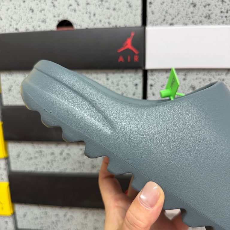 Yeezy Slide Slate Grey ID2349 - 4