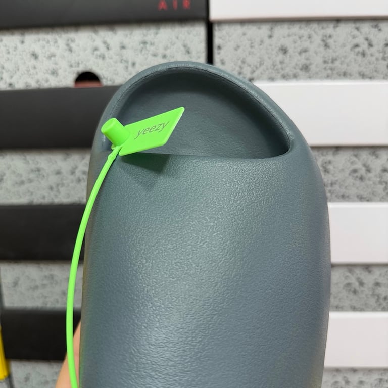 Yeezy Slide Slate Grey ID2349 - 7